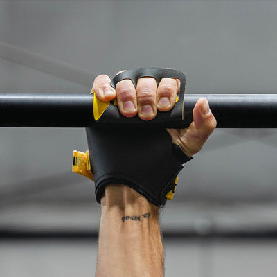 V Series Men's Conquer 3-FC